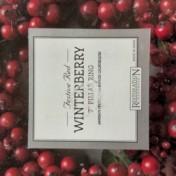 COPY - Restoration Hardware: Xmas Pillar-Ring of "Cranberries" - Picture 3 of 7